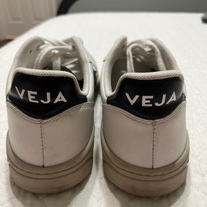 Veja sneakers size 9